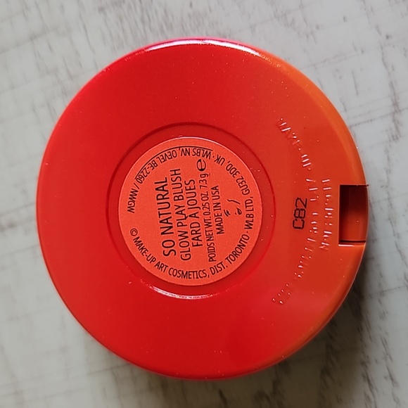 MAC Go Play Blush in So Natural - Picture 2 of 4